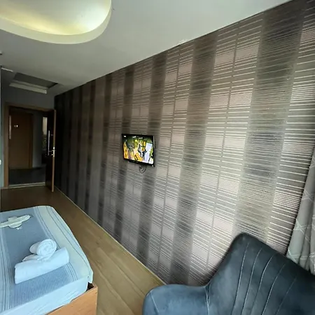 Onn Πανσιόν *